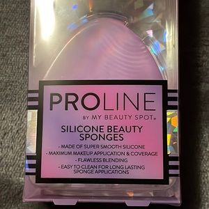 ⭐️ Free with any purchase ⭐️ Silicone beauty sponge set